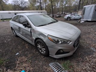 2018 Hyundai Sonata SE - Exterior Front Right Corner Image